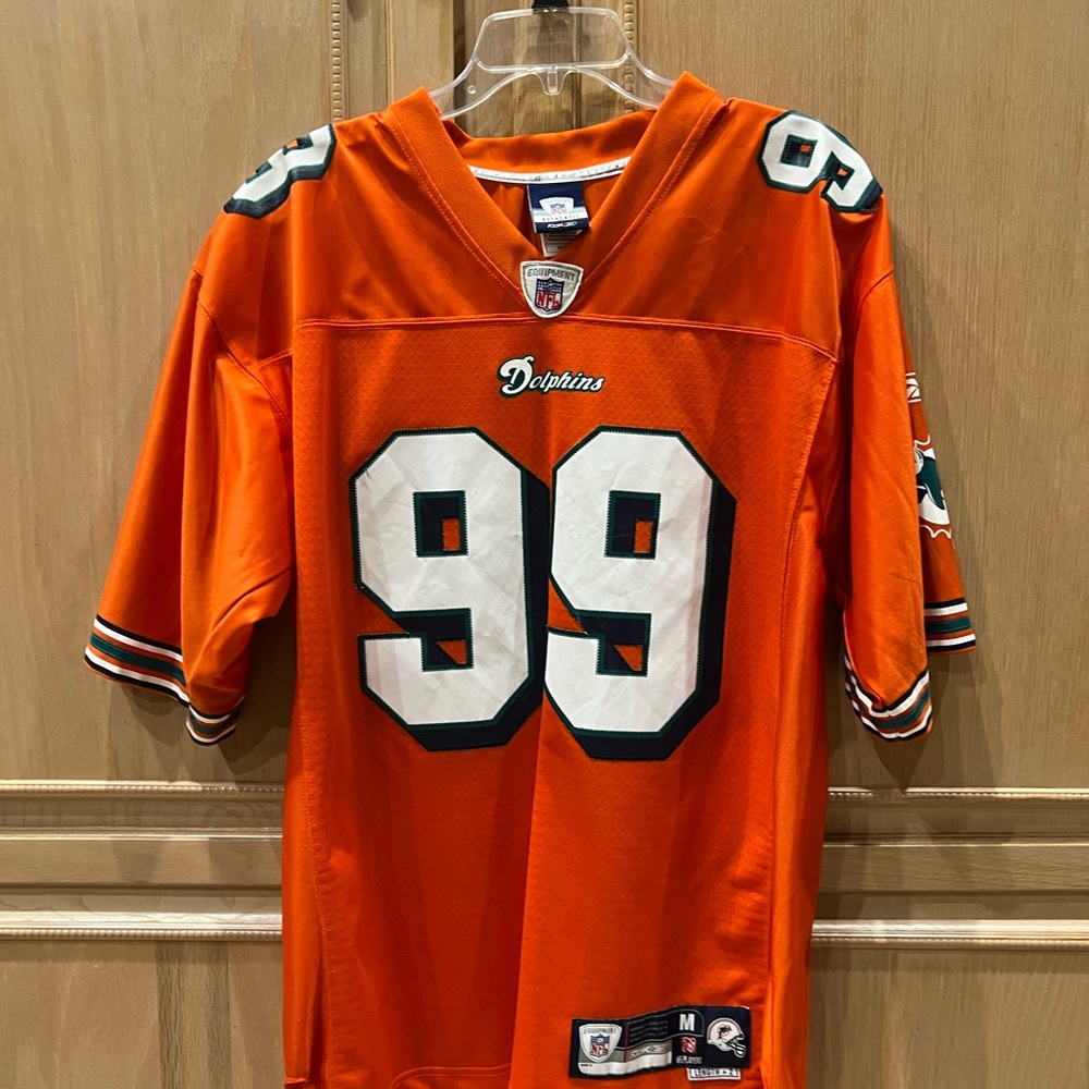 Like new… Jason Taylor dolphins jersey. Vintage and very high-quality.
